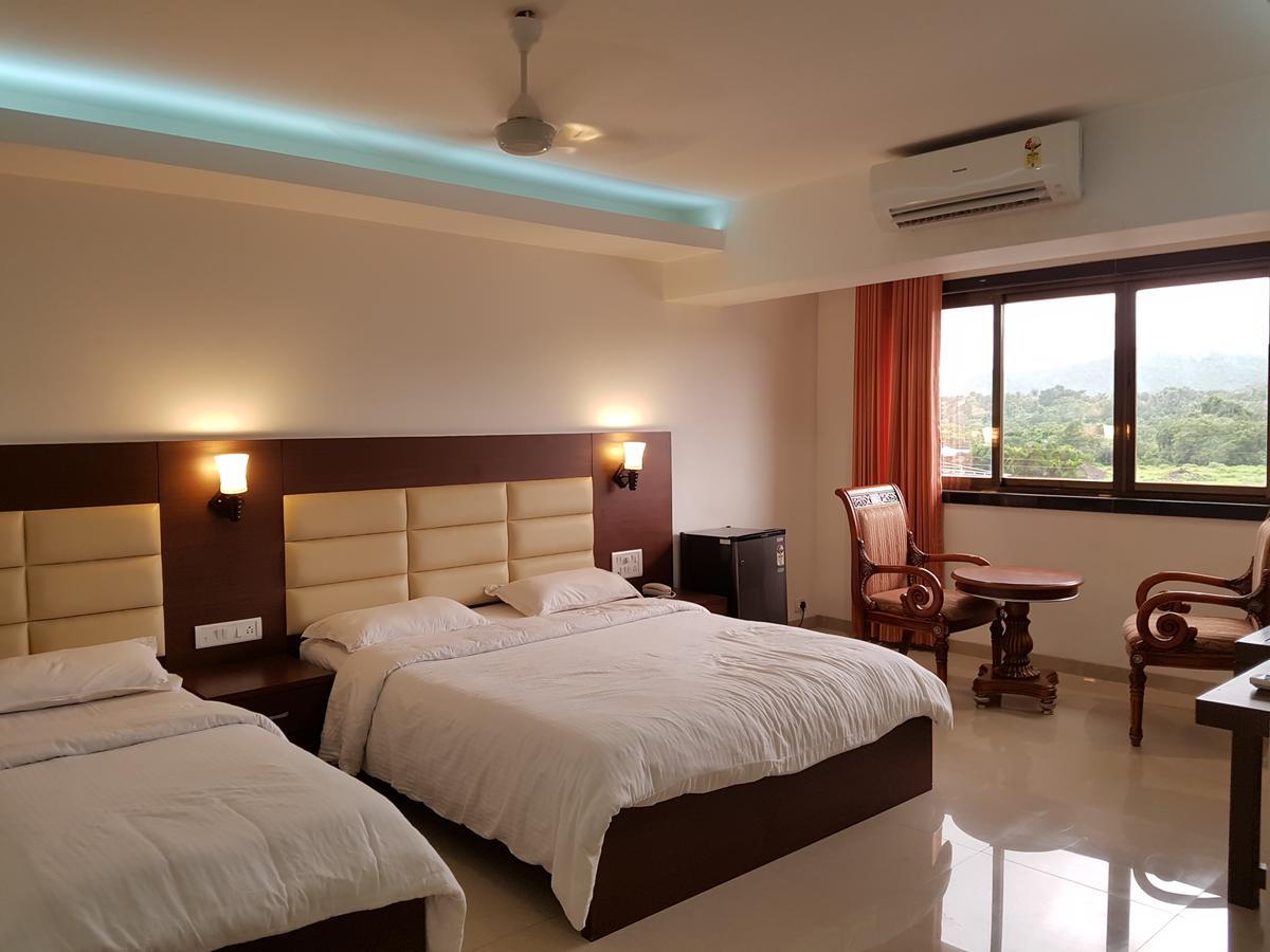 Bisu Hotel & Resorts Khed  Екстериор снимка